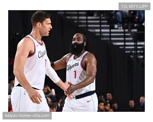 快船科林斯内线防守存在感增强，护框篮板保护数据稳步上升